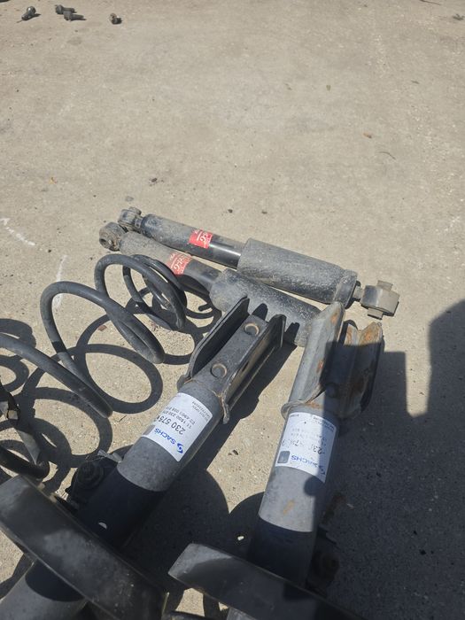 Kit set complet suspensie arcuri si amortizoare fata spate Opel Astra