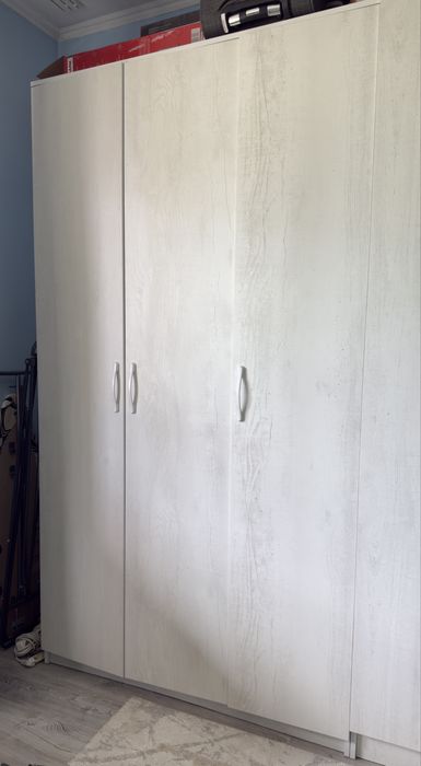 Продам 3х и 4х дверный шкаф б/у