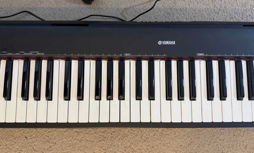 Продава преносимо пиано Yamaha N-30 Grand piano в отлично състояание.