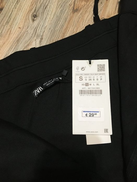 Body negru asimetric Zara