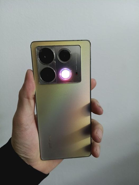 Infinix note 40 16/ 256 Gb