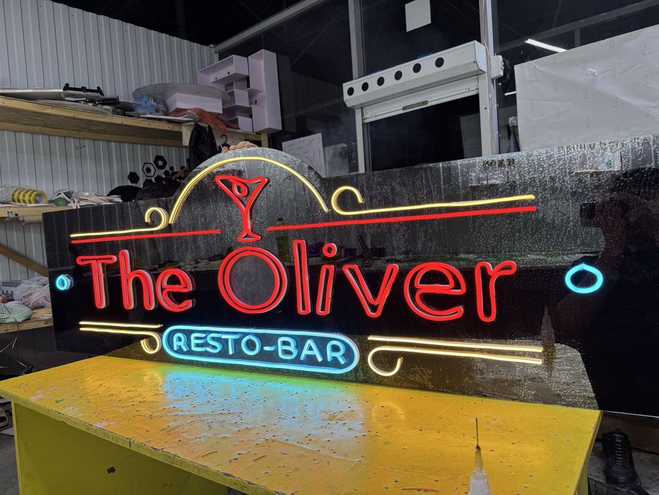 Неоновая вывеска АКЦИЯ!