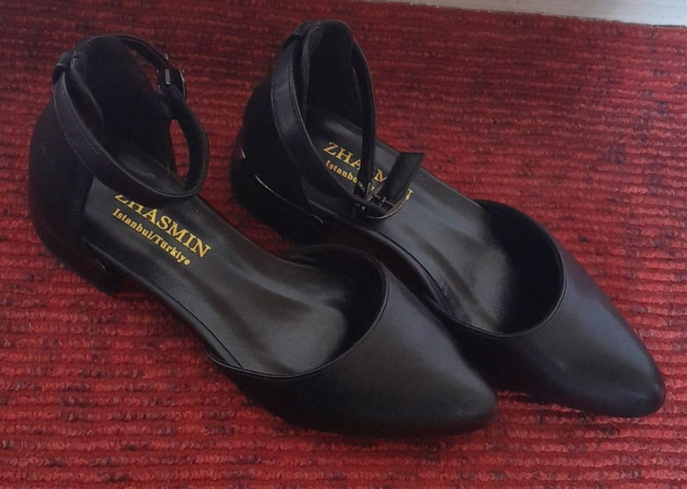 Oyoq kiymla yengide 37 38