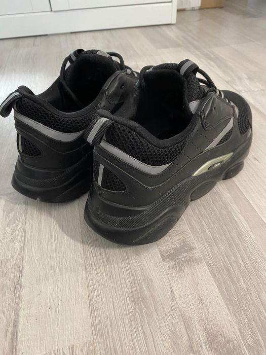 Dior B 22.