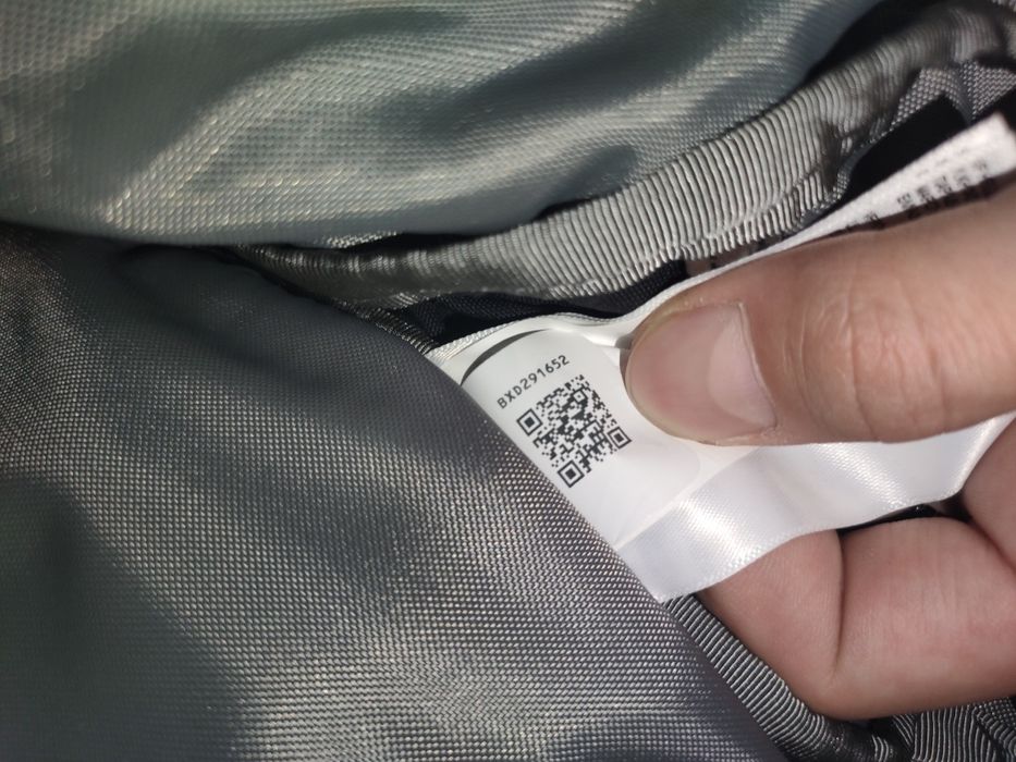 Продам барсетку The north face