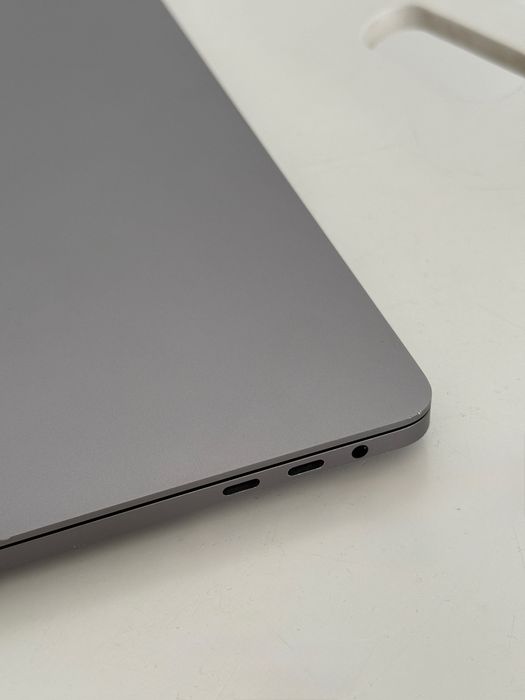 Macbook Pro 2019 i9 2.3 GHz 16" 1TB