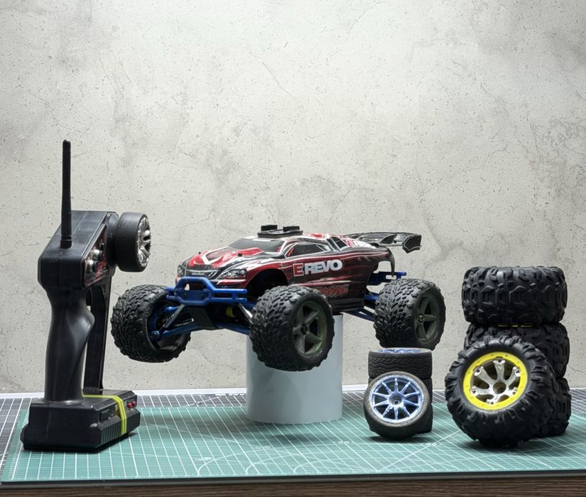Traxxas E Revo 1/16
