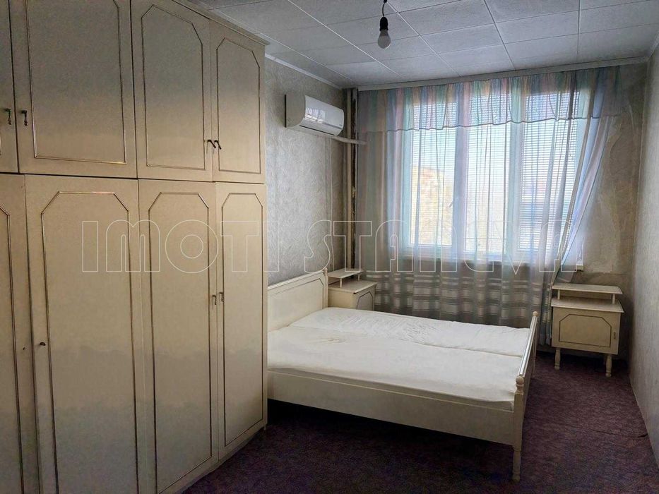 Тристаен тухлен апартамент в жк. Христо Ботев