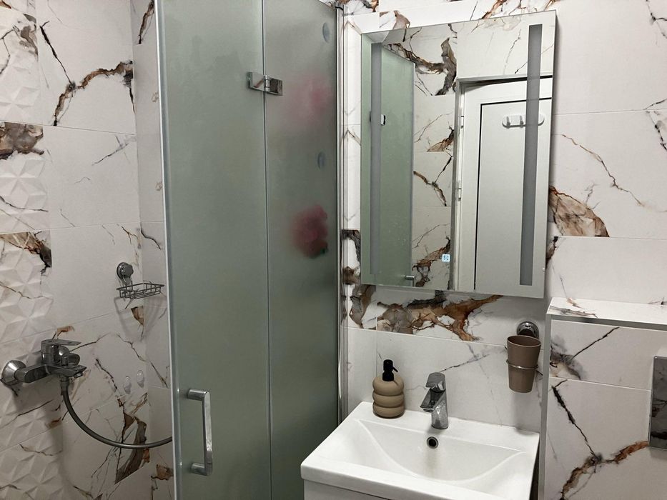 Дава се под наем Тристаен апартамент в Пловдив, Христо Смирненски - 93 кв.м за 700 € - Снимка #11