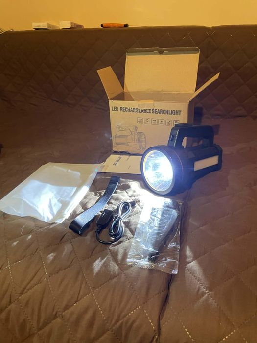 Lanternă led reîncărcare