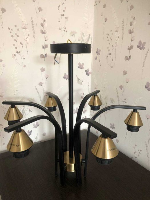 Необычная и эффектная люстра в ваш интерьер