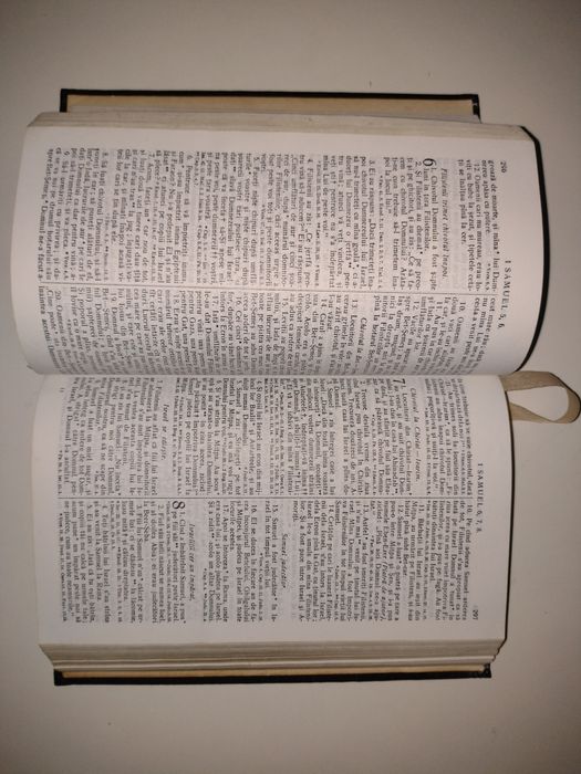 Vând Biblia cu Trimiteri - ediție veche