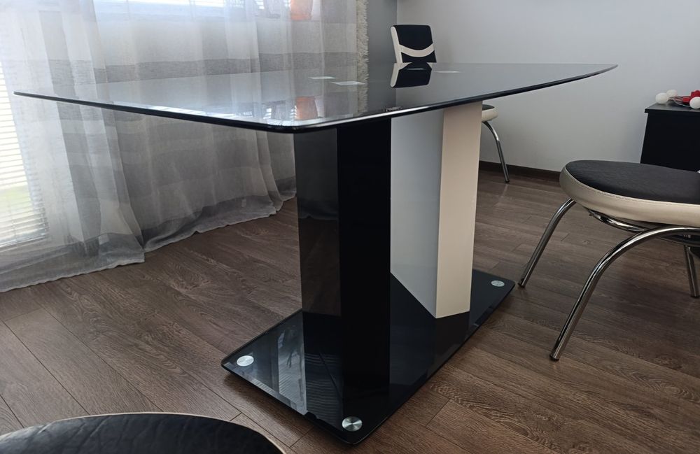 Кухненска маса с шест стола