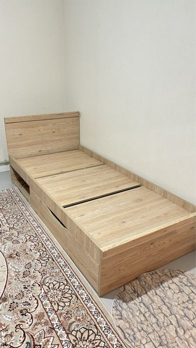 Продается комплект мебели для спальни