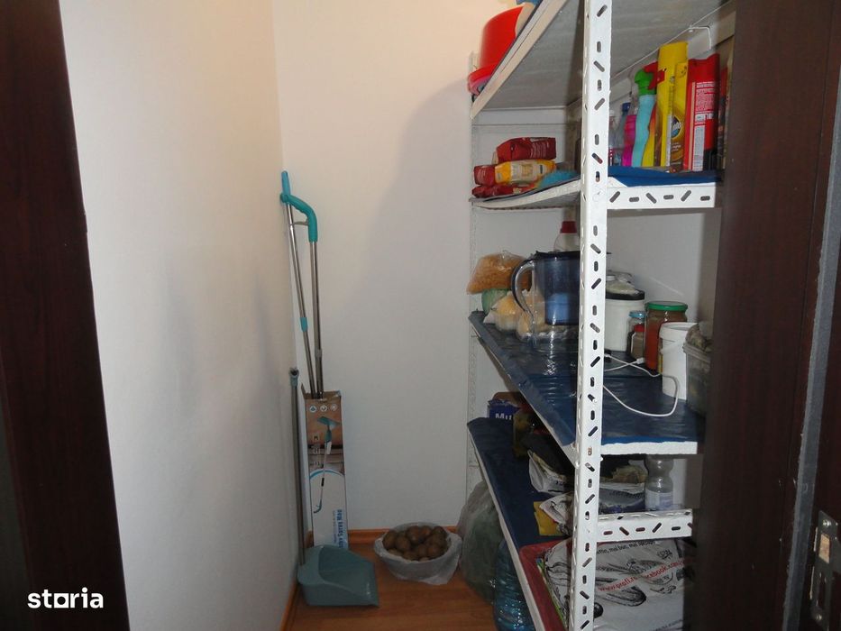 Apartament 1 camera, etaj 2, renovat, centrala pe gaz, complet mobilat