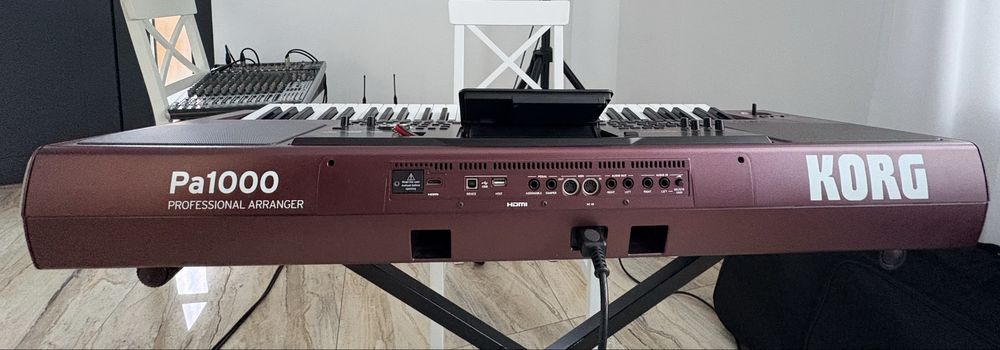 Korg Pa1000 + husa si set
