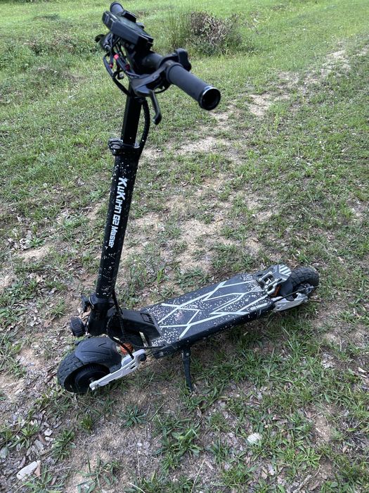 Vand  kukirin g2 master 2024 cu mici defectiuni