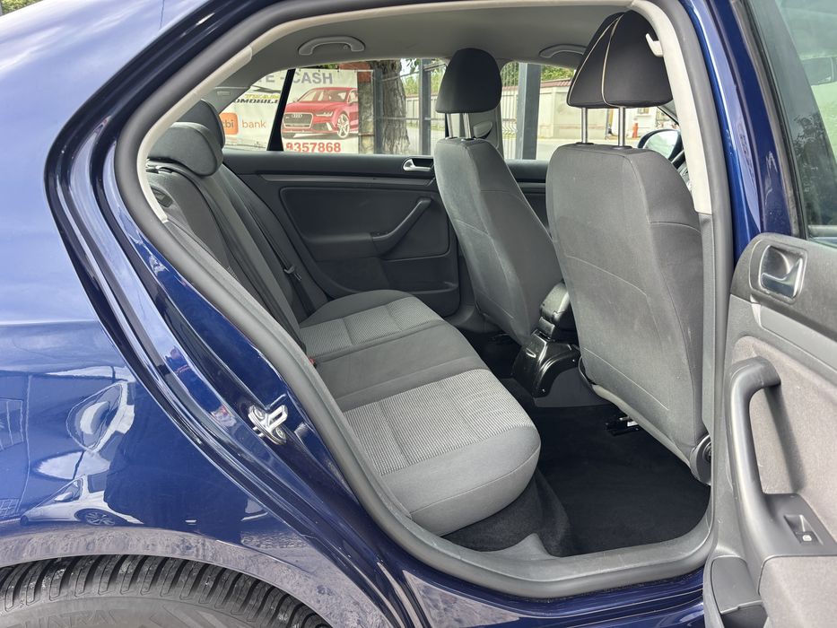 Volkswagen jetta 1.6 MPI 2009 navi 173000km RATE