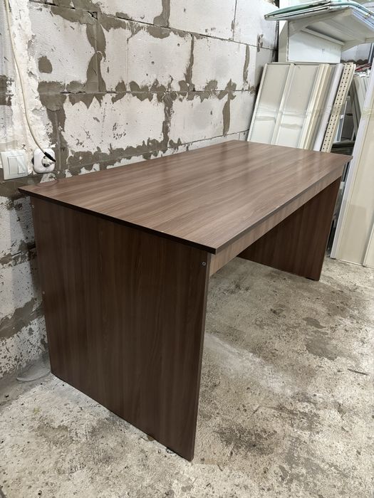 Продам Б/у Стол 1,5х0,7х0,76 (ДхШхВ)