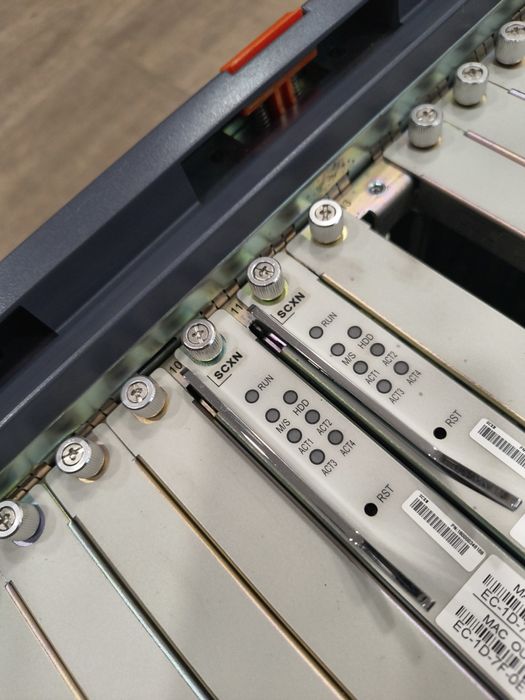 ZTE ZXA10 C300 OLT complet funcțional – cu plăci SCXN, QUFQ, PRWH