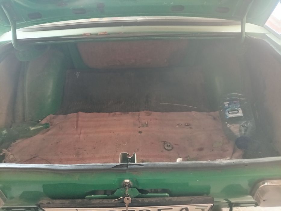 Maskvich 412 sotiladi