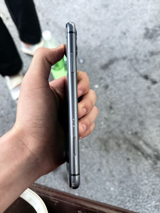 Айфон 11 сатылады