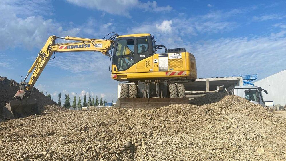 Excavator Roti Komatsu PW 160 7E0 16 Tone