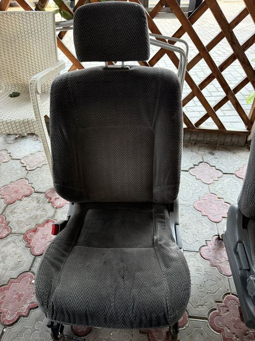 Продам сиденья Honda CRV