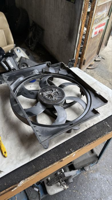 Охлаждаща перка Radiator Fan BMW 1 3 Серия Е81 Е87 Е90 Е91 Е92
