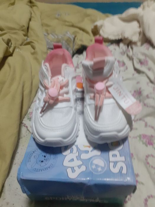 Красовки продам за 5000