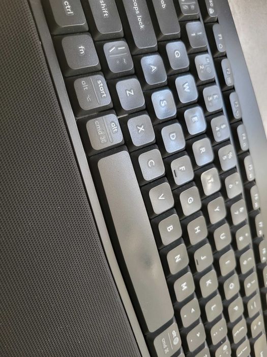 Безжични мишка и клавиатура Logitech K850