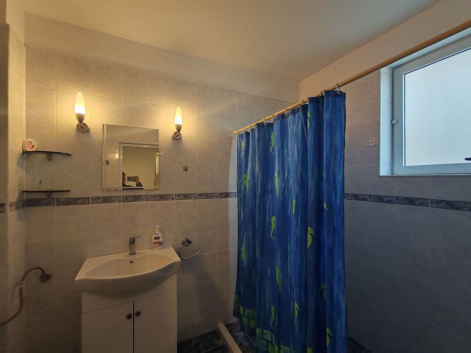 Дава се под наем Четиристаен апартамент в Бургас, Сарафово - 150 кв.м за 1097.01 € - Снимка #5