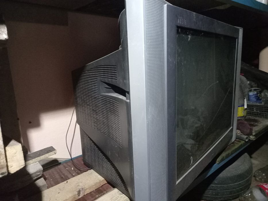Продам телевизор