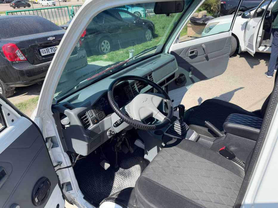 Damas Van yengi 2024