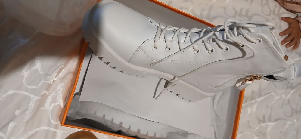 Oq etik yangi va ozgacha