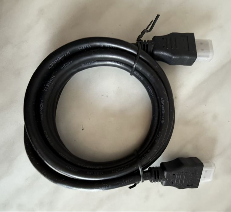 Play station 4 с fifa 20 ,spiderman,850gb и 2 джойстика