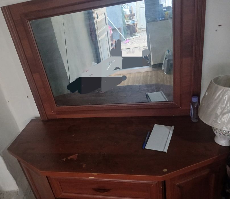 Шкафчик с зеркалом