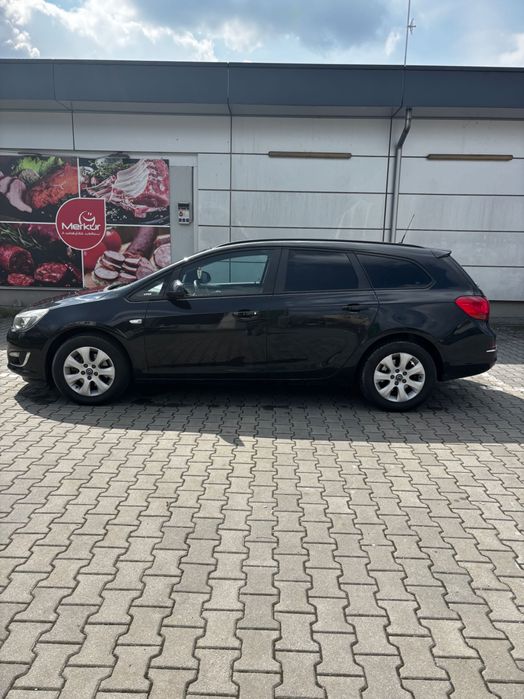 Opel Astra J Sports Tourer 2013 1.7 CDTI