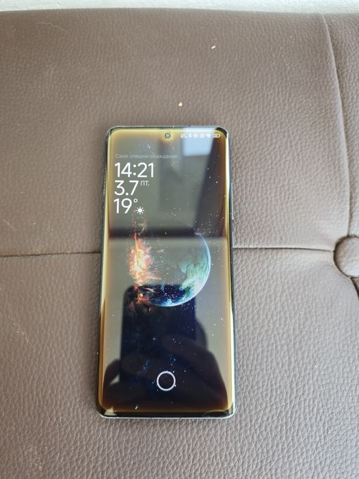 Продавам Xiaomi 12