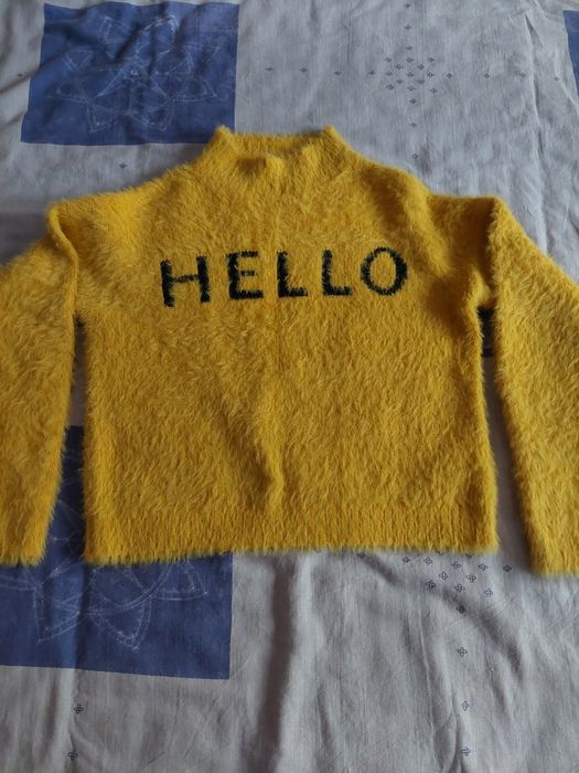 De vânzare lot pantaloni și pulover,  mărimea 140 cm