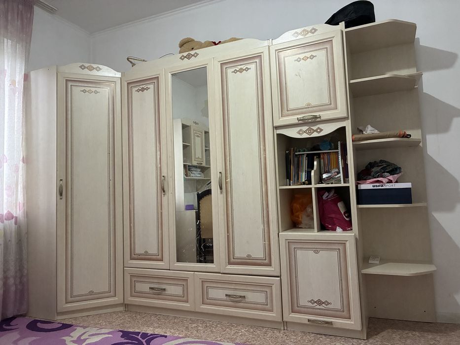 Стильный детский гарнитур трансформируемый комплект