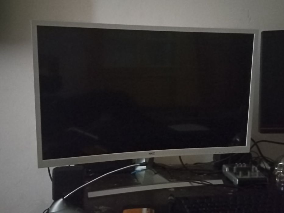 Монитор  HKC 32дюйма fullhd 60 герц