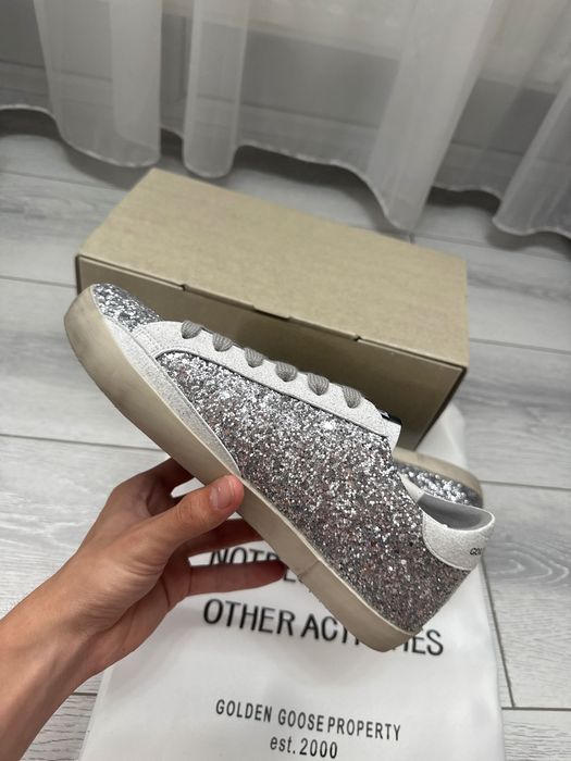 Golden Goose cu sclipici