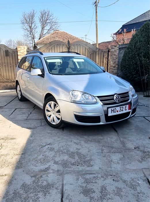 Vând Volkswagen Golf V