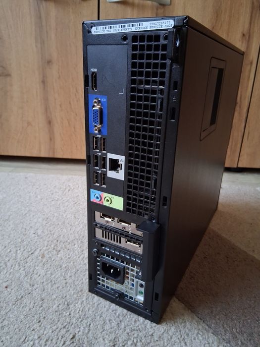 intel i5  RTX 3050 6GB  RAM 8GB SSD256GB