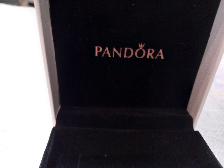 Продам колье Pandora