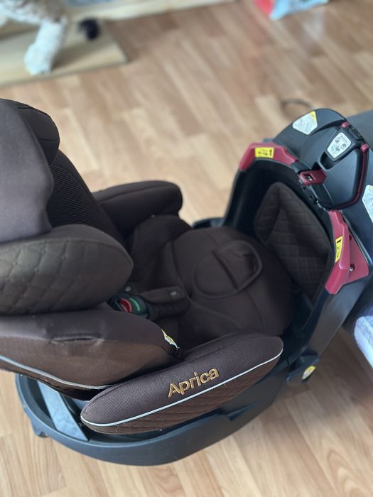 Автокресло aprika 360