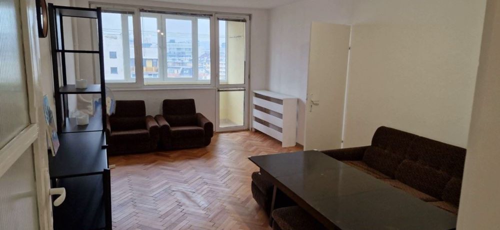 Дава се под наем Тристаен апартамент в София, Гоце Делчев - 85 кв.м за 597.21 € - Снимка #1