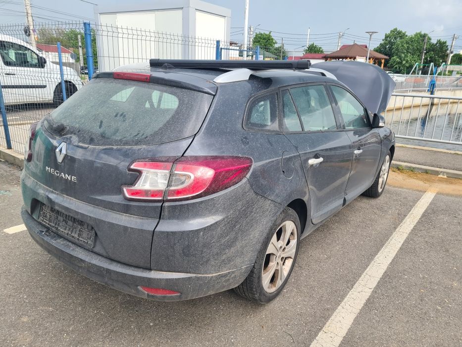 Far bara fata capota motor-Renault Megane 3 an 2012 /Clio 3 an 2008