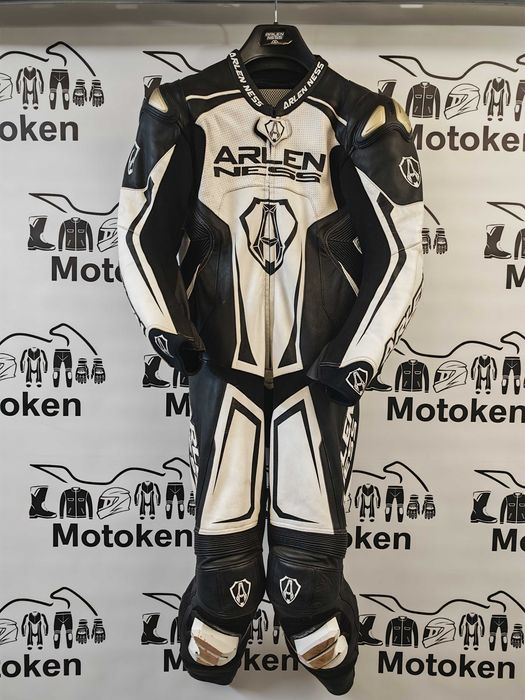 Costum moto piele cu cocoasa ARLEN NESS marime 50